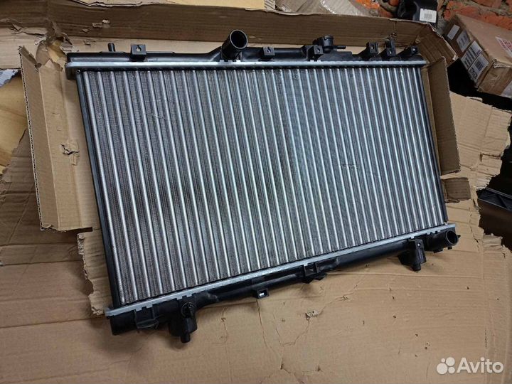 Радиатор охлаждения Toyota Corona ST210