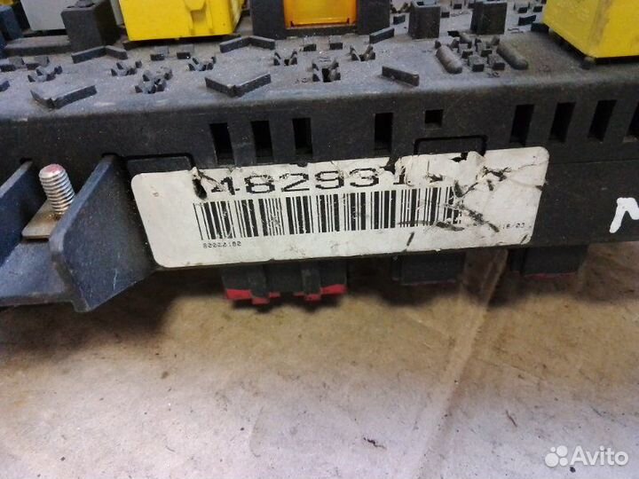 Блок предохранителей Mercedes-Benz M-Class W163