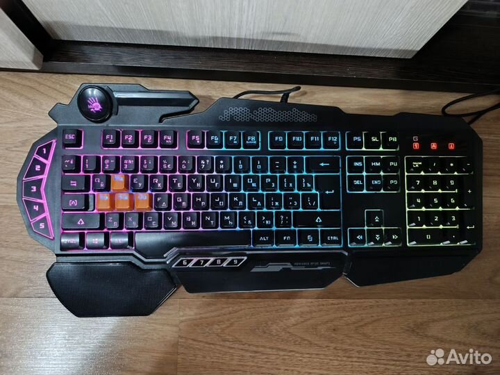 Игровая клавиатура A4tech Bloody B314 и клавиатура