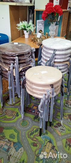 Табуреты новые с завода