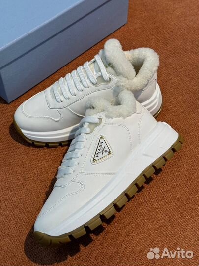 Кроссовки женские Prada