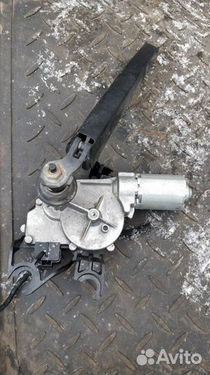 Задний стеклоочиститель VW Golf 5