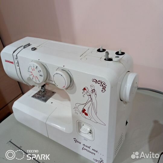 Швейная машинка janome бу
