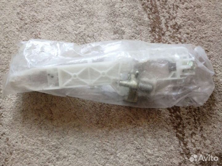 Крепление ручки двери Санта Фэ (лев, перед, внеш)