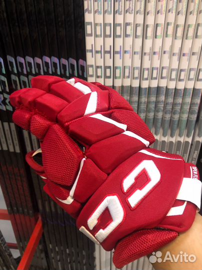 CCM FT6 PRO красные с белой полоской размер 12