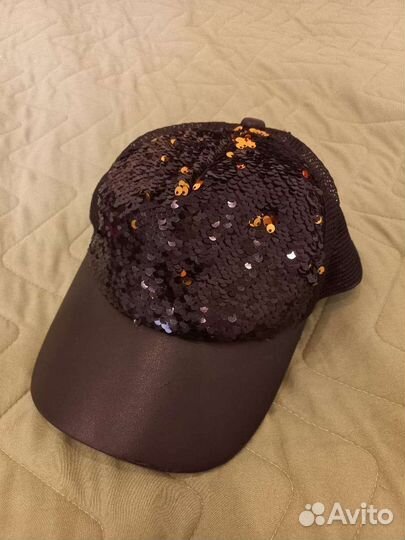 Кепка с паетками