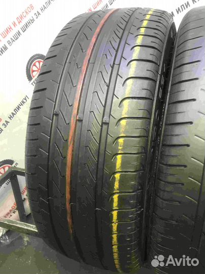 GT Radial Champiro FE1 215/55 R17 94V