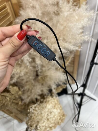 Кольцевая лампа со штативом