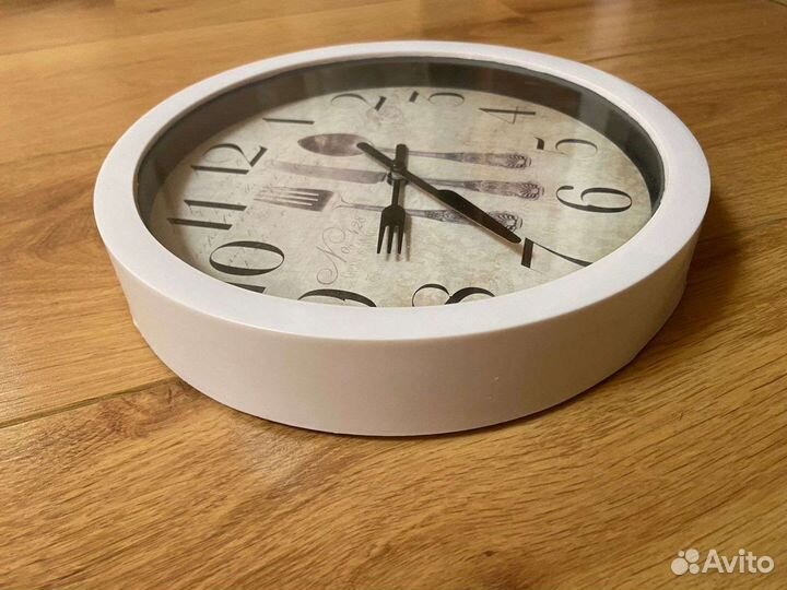Часы настенные. Новые