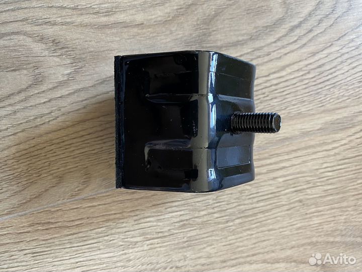 Подушка двигателя Audi 80 B3