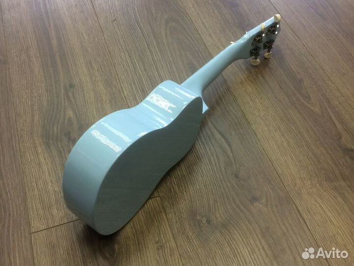 Укулеле сопрано нежно голубая новая