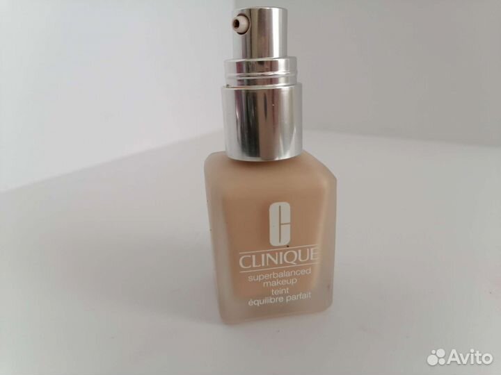 Крем тональный Clinique superbalanced,10 alabaster