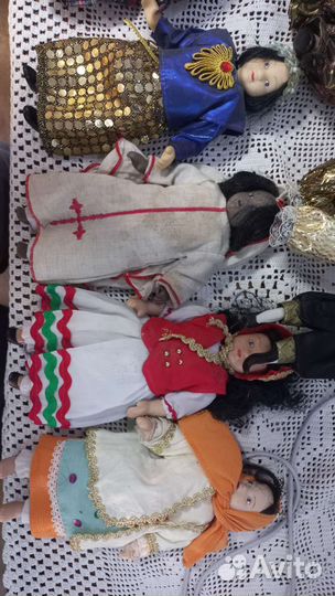Куклы фарфоровые
