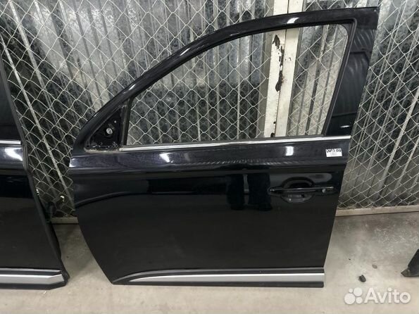 Дверь передняя левая Mitsubishi Outlander 3