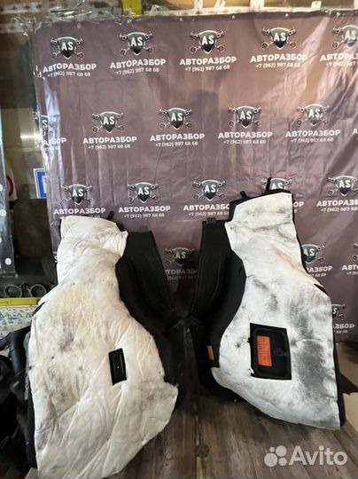 Обшивка багажника Kia quoris 3.8