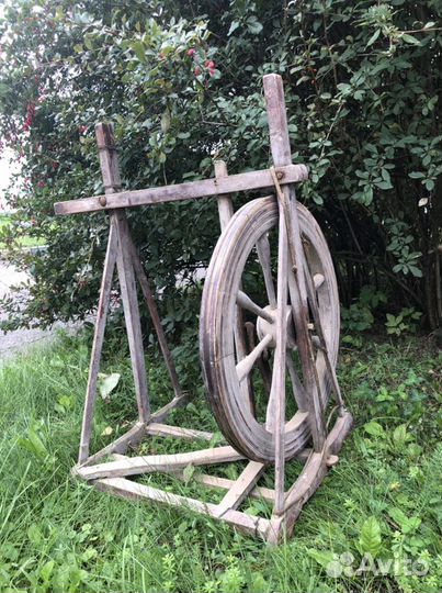 Прялки колёсные старинные