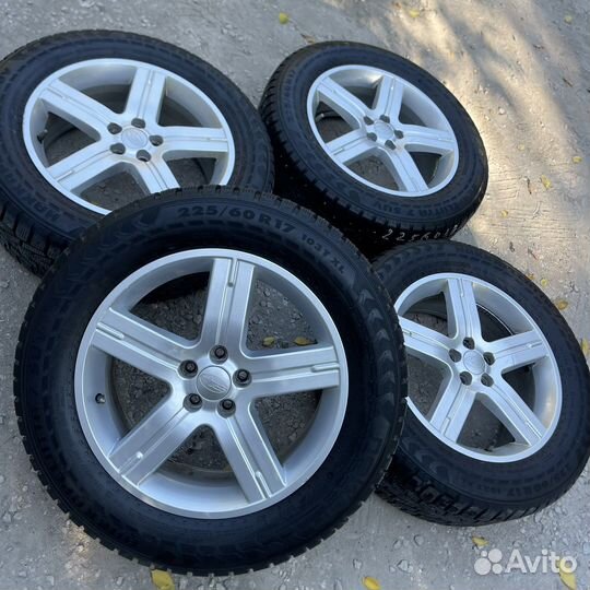 R17 Nokian Tyres Hakkapeliitta 7 SUV 225/60, PCD 5x100 DIA 56.1