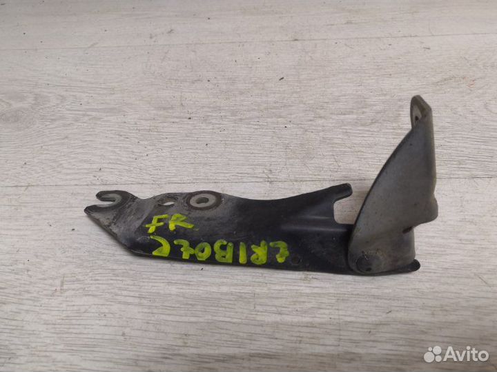 Петля капота передняя правая Mazda Tribute epew YF