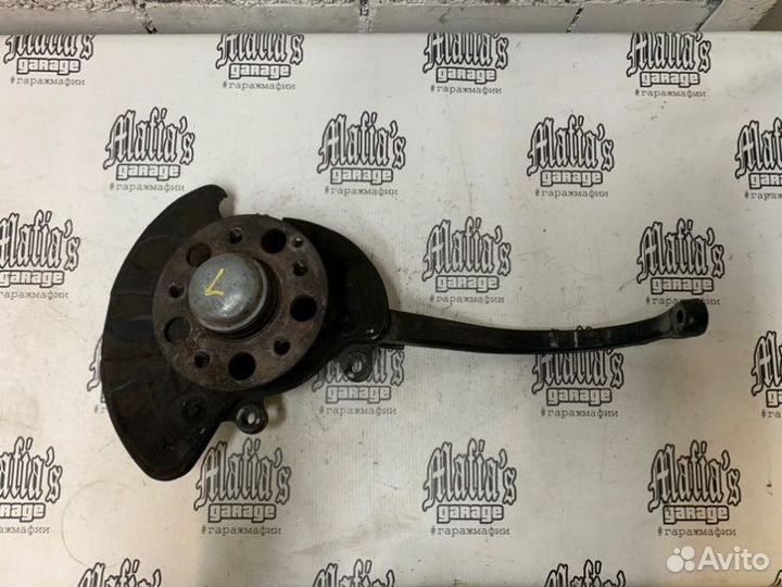 Кулак поворотный передний левый Mercedes-Benz