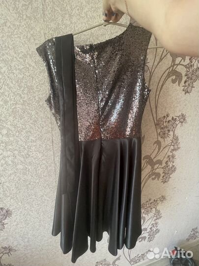 Платье праздничное