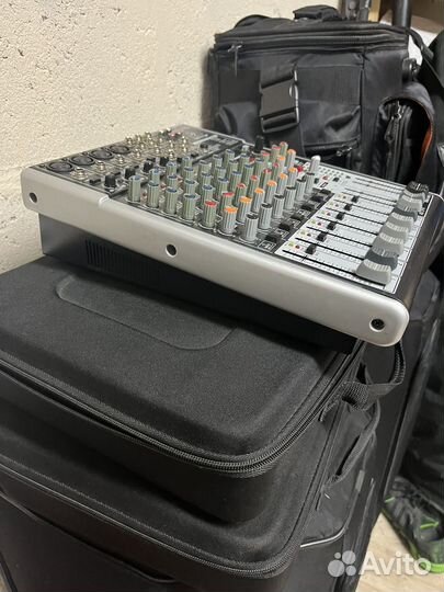 Микшерный пульт behringer x1204usb