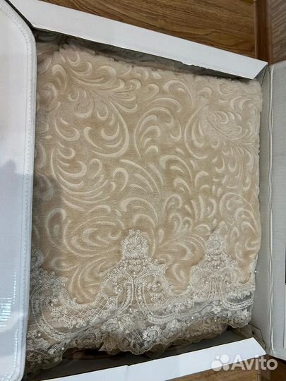 Покрывало простынь и наволочки