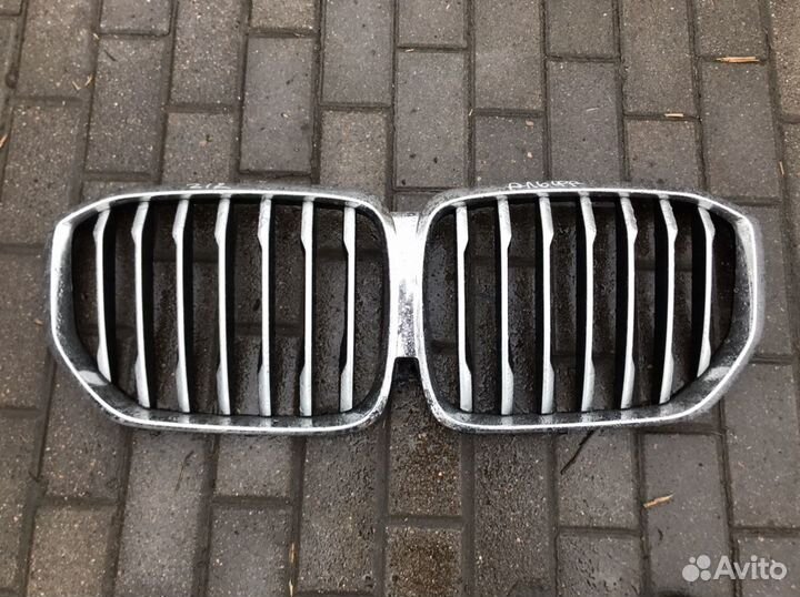 BMW X5 G05 решетка радиатора под камеру 360