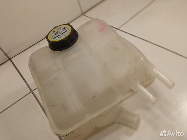 Бачок расширительный Volvo C30 MK20