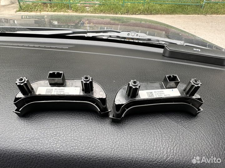 Заглушка руля Mitsubishi Pajero 4