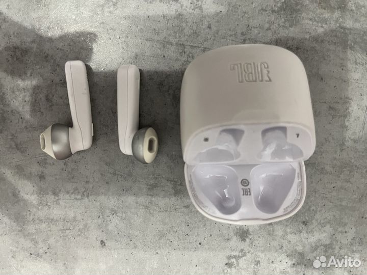 Беспроводные наушники jbl tune 225 tws