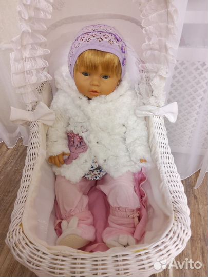 Коляска кукольная с куклой