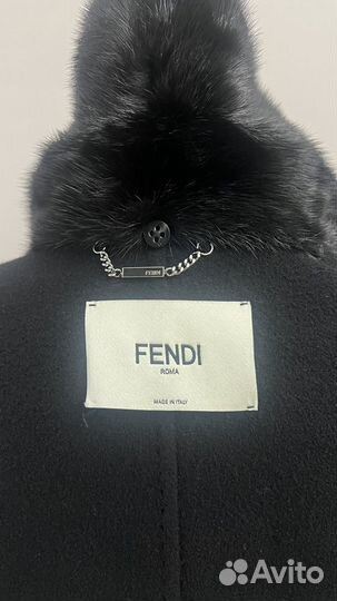 Пальто женское Fendi