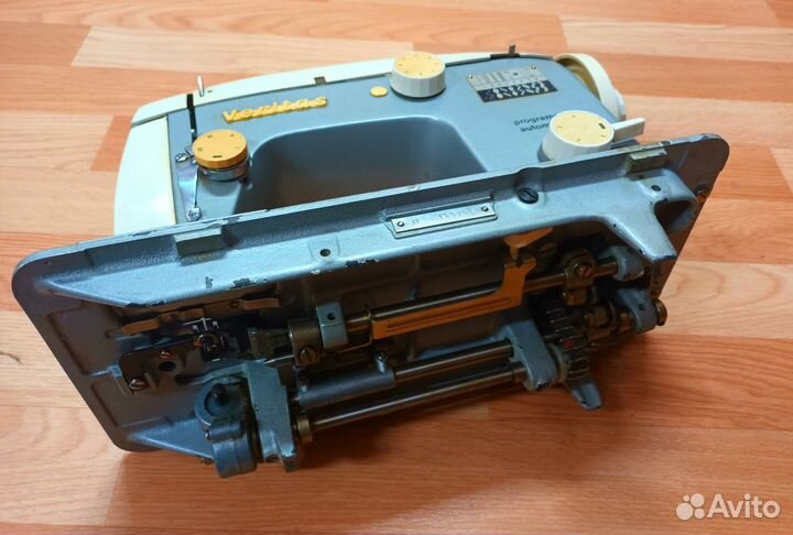 Швейная машина Veritas