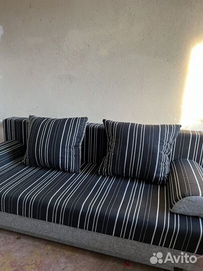 Диван книжка