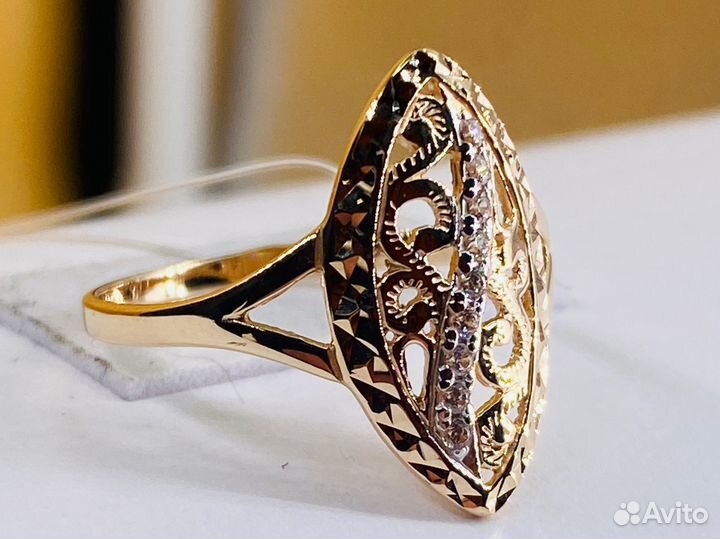 Золотое кольцо 585 пробы 19 размер новое