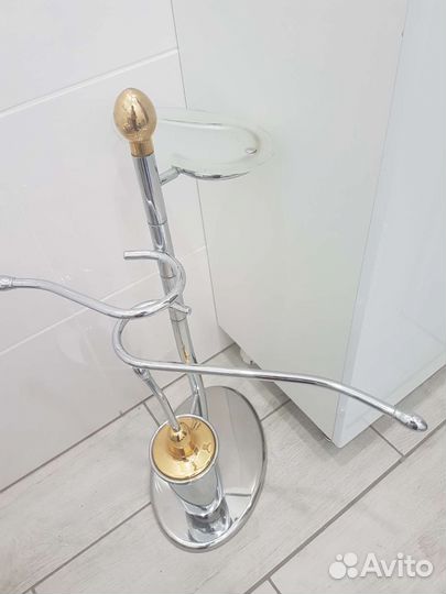 Стойка для туалетной комнаты