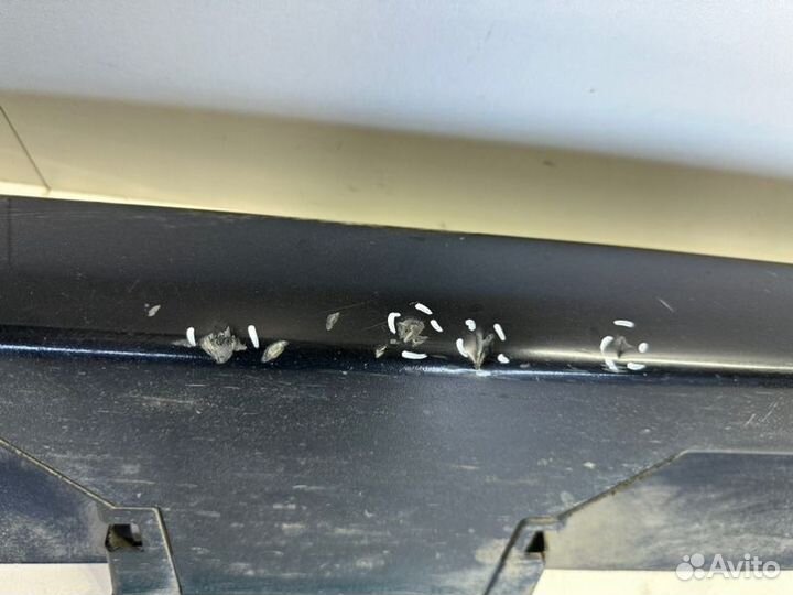 Накладка порога правая Toyota Camry V70/V75