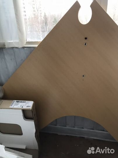 Угловой письменный стол