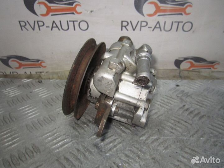 Насос гидроусилителя Nissan Primera P11E 2.0 Diz