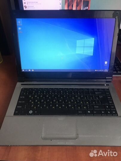 Ноутбук i3 4 ядра, 4 гига, акк 60 мин