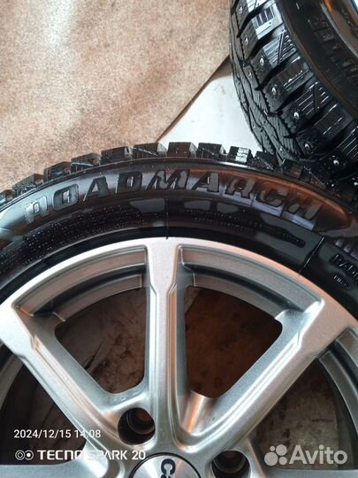 Roadmarch Winter X PRO Studs 68 195/60 R15 92T