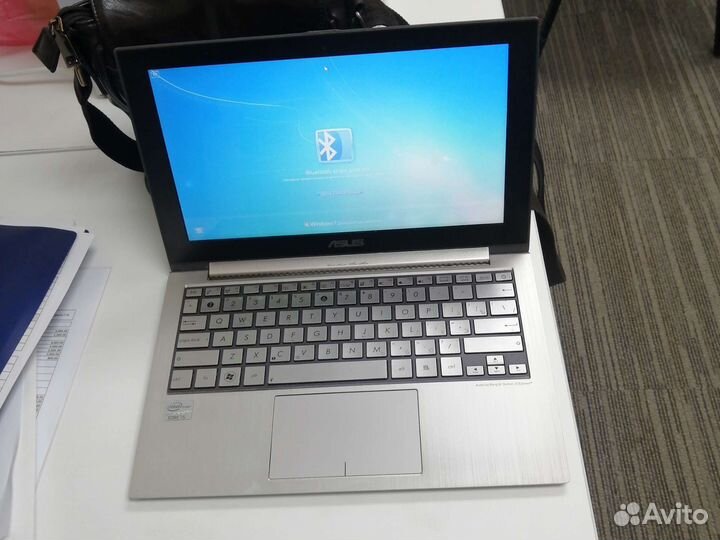 Ноутбук asus