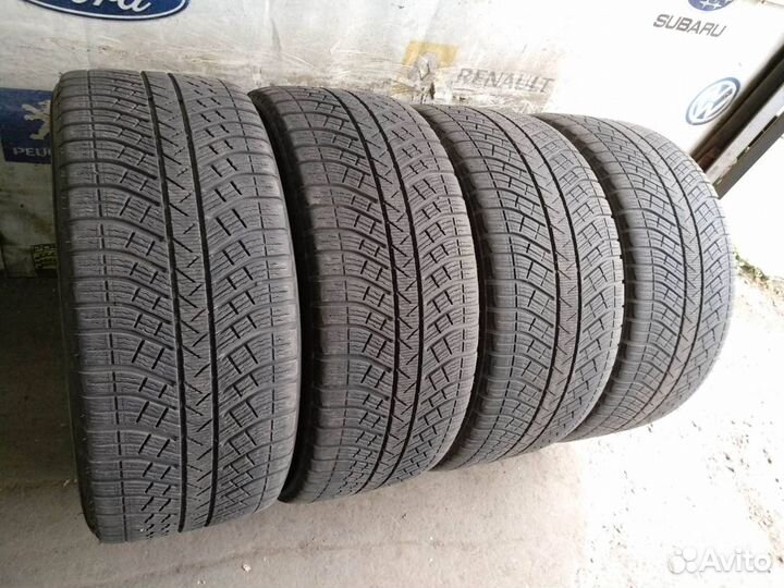 Michelin Pilot Alpin 5 SUV 305/40 R20 и 275/45 R20 112V