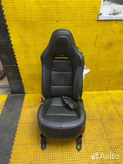 Сидение правое Chevrolet Corvette LT1 2014