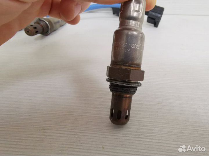 Датчик кислорода Лябмда Зонд слева Mercedes-Benz