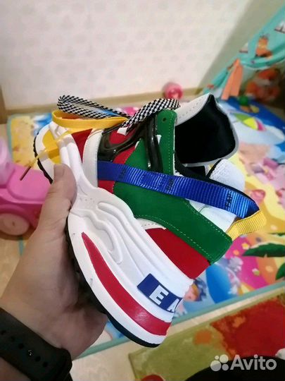 Кроссовки