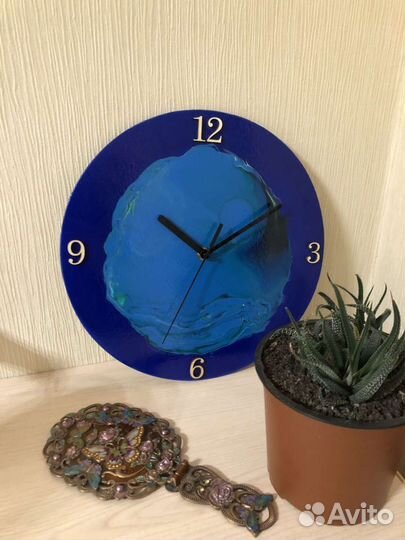 Часы ручной работы