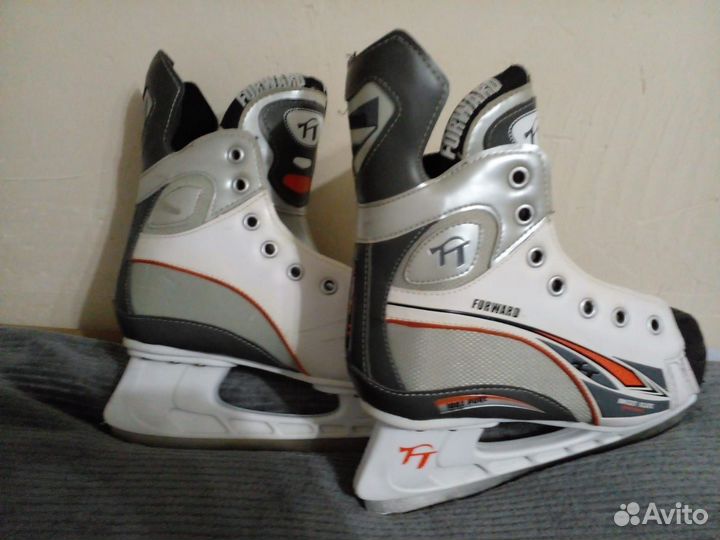 Коньки хоккейные Forward
