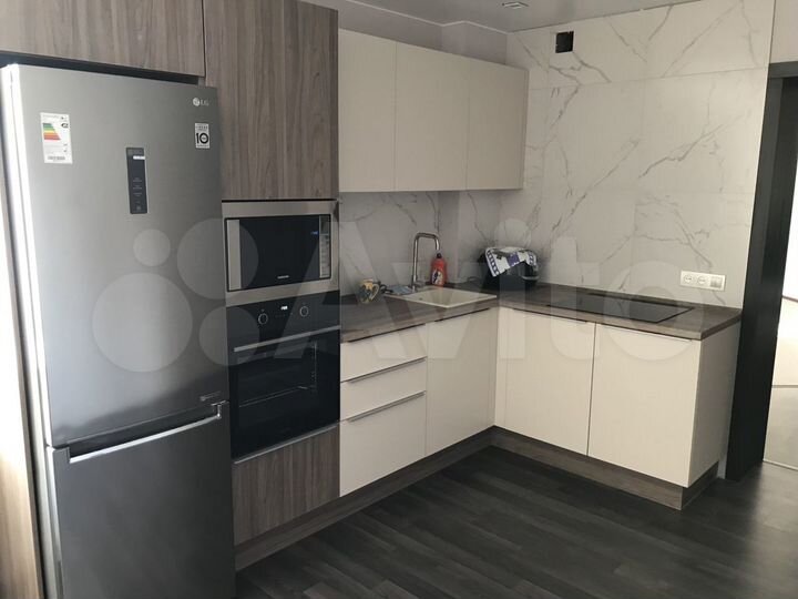 2-к. квартира, 75 м², 10/13 эт.