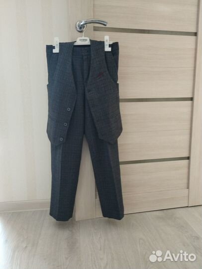 Костюм жилетка и брюки